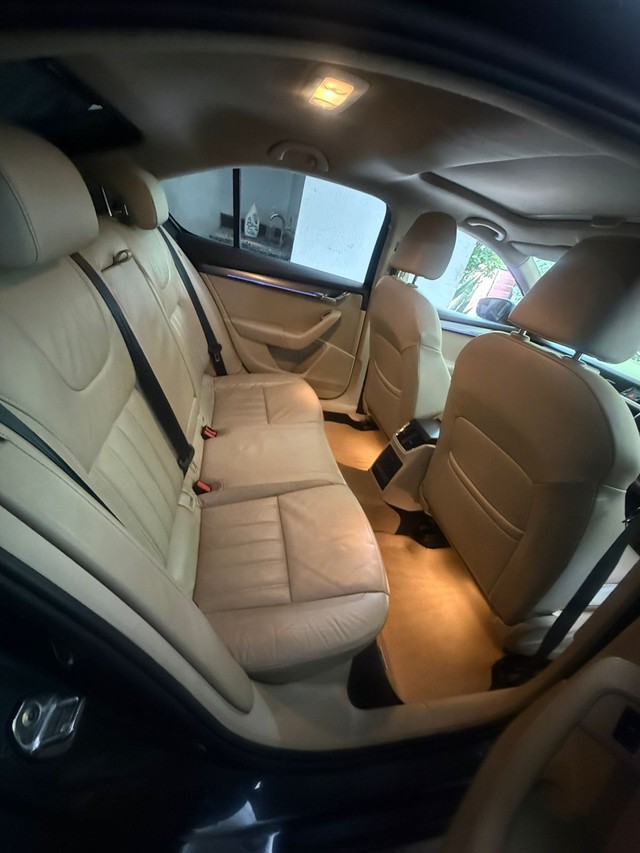 Second-hand 2019 Skoda Octavia 2.0 TDI AT Style Plus for sale in Hyderabad-7