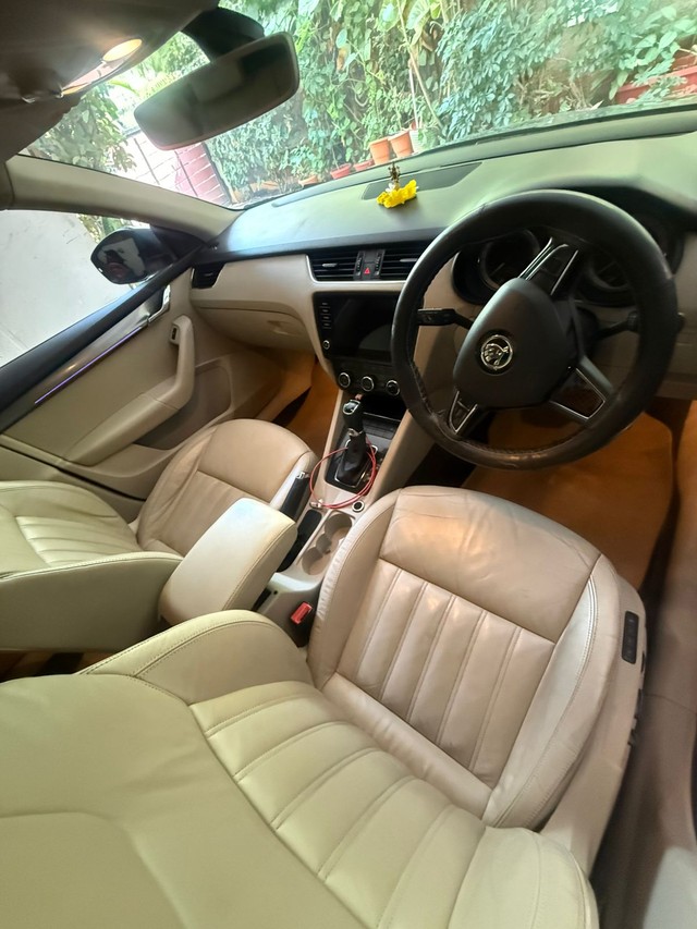 Second-hand 2019 Skoda Octavia 2.0 TDI AT Style Plus for sale in Hyderabad-10