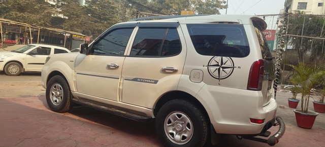 Second-hand 2018 Tata Safari Storme EX for sale in Patna-2
