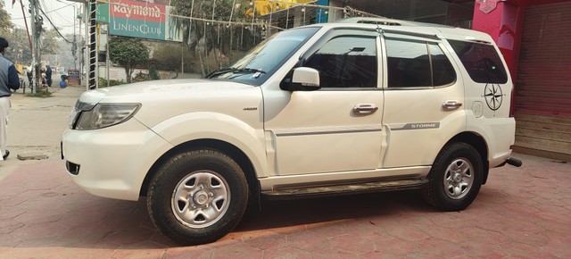 Second-hand 2018 Tata Safari Storme EX for sale in Patna-3