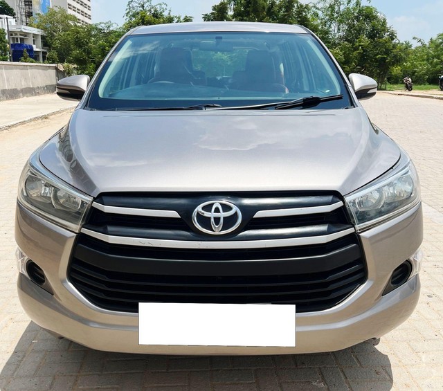 Second-hand 2018 Toyota Innova Crysta 2.4 G MT BSIV for sale in Ahmedabad-3