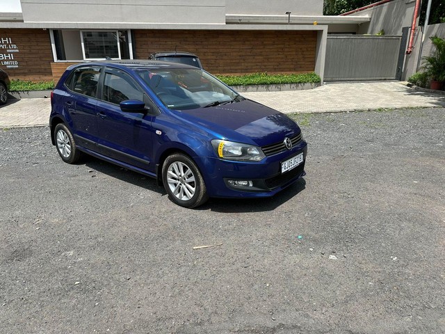 Volkswagen Polo Diesel Highline 1.2L Second-hand 2014 Volkswagen Polo Diesel Highline 1.2L for sale in Surat-6