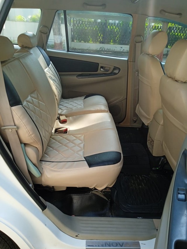 Second-hand 2013 Toyota Innova 2.5 GX (Diesel) 7 Seater for sale in Ahmedabad-8
