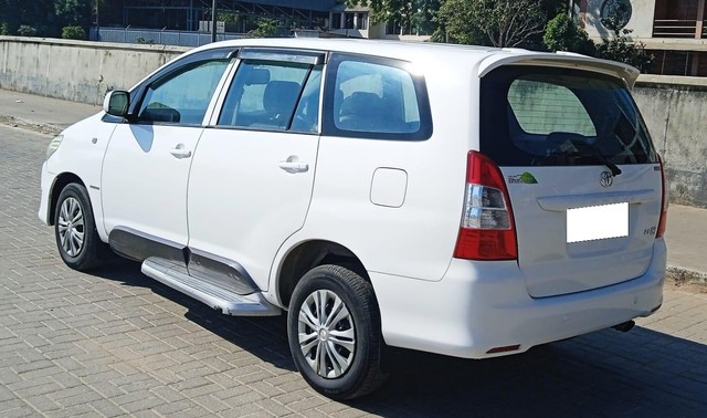 Second-hand 2013 Toyota Innova 2.5 GX (Diesel) 7 Seater for sale in Ahmedabad-1
