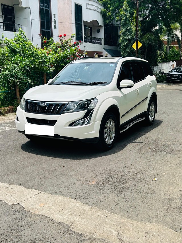 Second-hand 2017 Mahindra XUV500 R W10 FWD for sale in Nagpur-5