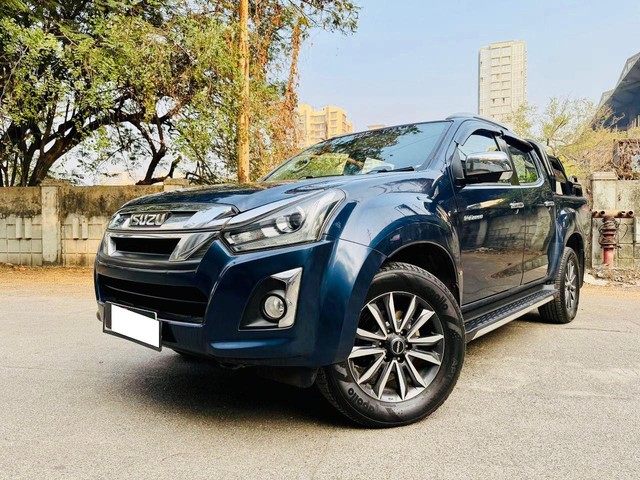 Second-hand 2023 Isuzu V-Cross 4x4 Z BSVI for sale in Mumbai-4