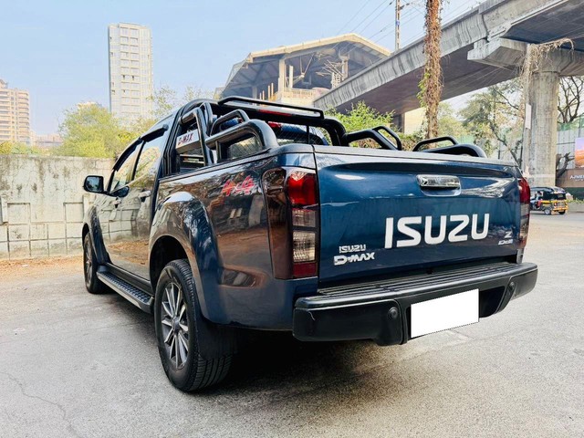 Second-hand 2023 Isuzu V-Cross 4x4 Z BSVI for sale in Mumbai-10