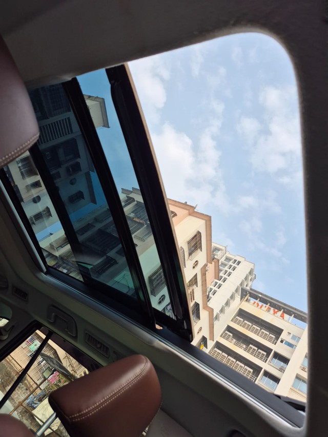 Second-hand 2023 Toyota Innova Hycross ZX(O) Hybrid BSVI for sale in Mumbai-8