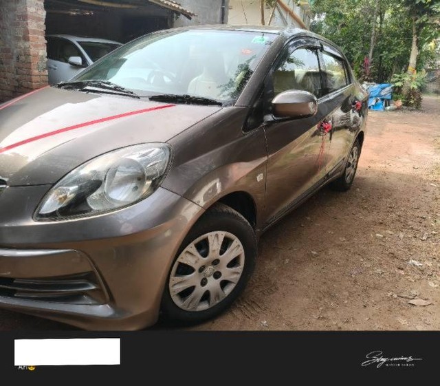 Second-hand 2013 Honda Amaze S i-Vtech for sale in Howrah-2