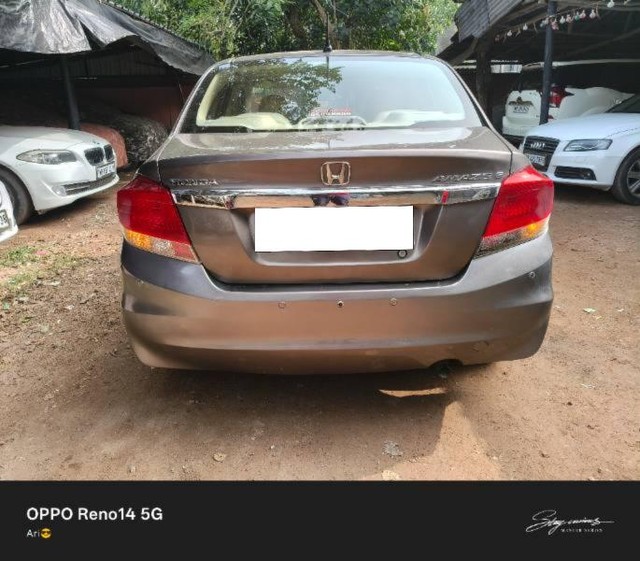 Second-hand 2013 Honda Amaze S i-Vtech for sale in Howrah-1