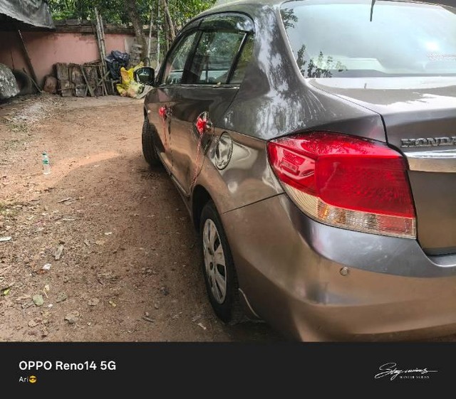 Second-hand 2013 Honda Amaze S i-Vtech for sale in Howrah-7
