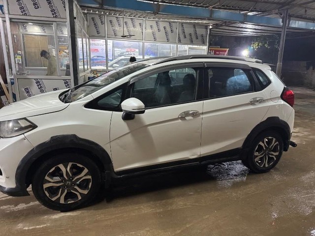 Second-hand 2018 Honda WR-V i-DTEC VX for sale in Gorakhpur-3