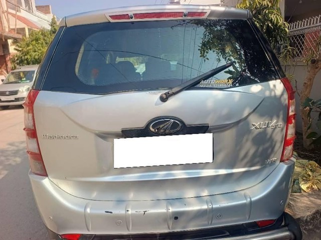 Second-hand 2015 Mahindra XUV500 W8 FWD for sale in Bareilly-1