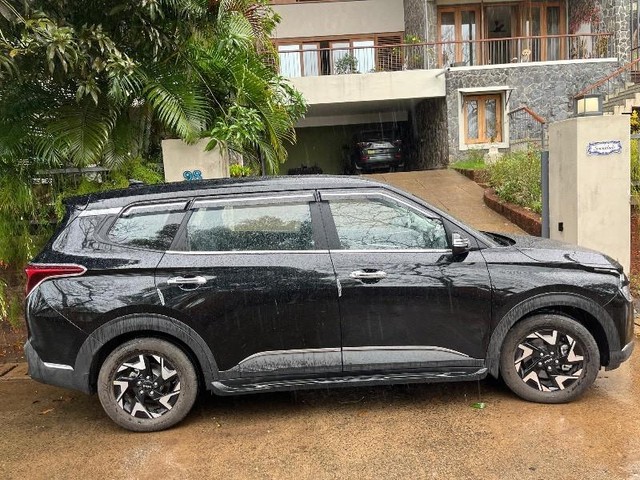 Second-hand 2025 Kia Carens Premium Diesel for sale in Ponda-1