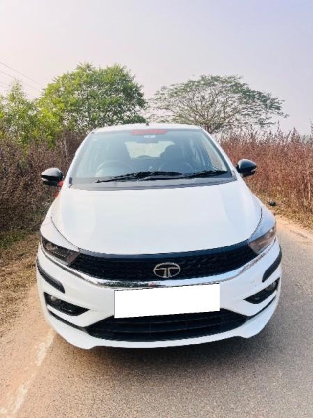 Second-hand 2024 Tata Tiago XT for sale in Giridih-2
