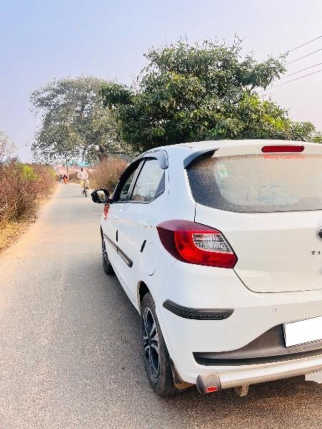 Second-hand 2024 Tata Tiago XT for sale in Giridih-5