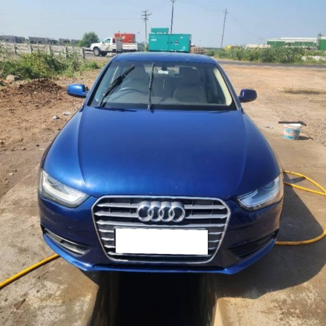 Second-hand 2015 Audi A4 35 TDI Premium for sale in Kachchh-5