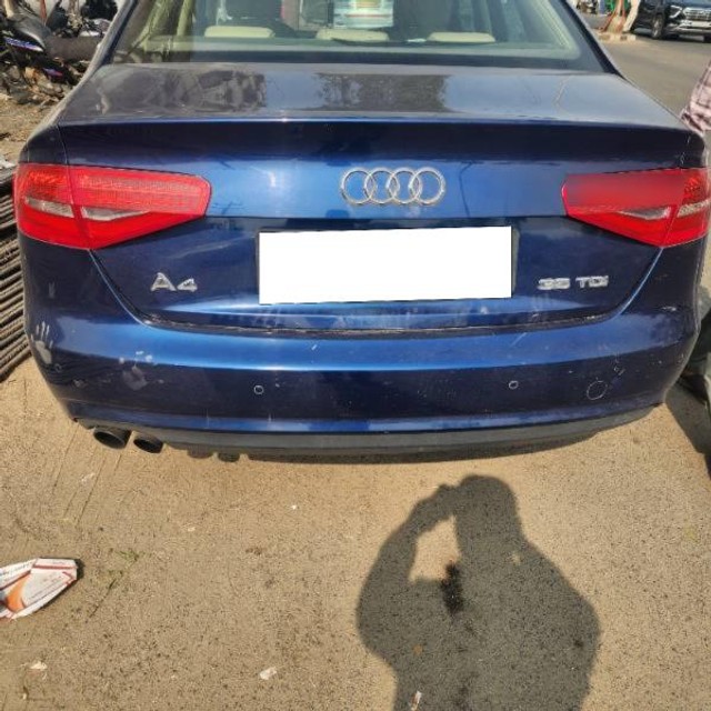 Second-hand 2015 Audi A4 35 TDI Premium for sale in Kachchh-4