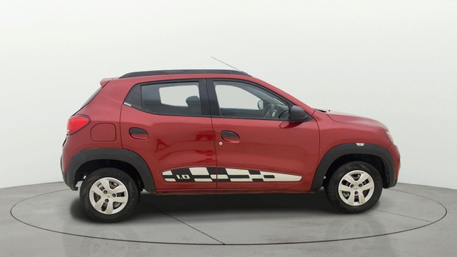 Second-hand 2018 Renault KWID 1.0 RXT for sale in Ahmedabad-1