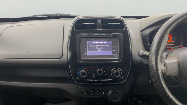 Second-hand 2018 Renault KWID 1.0 RXT for sale in Ahmedabad-22