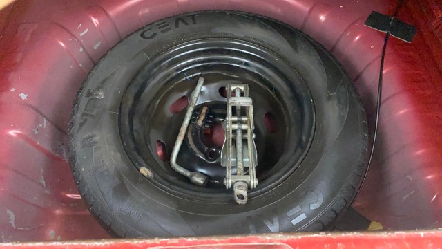 Second-hand 2018 Renault KWID 1.0 RXT for sale in Ahmedabad-27