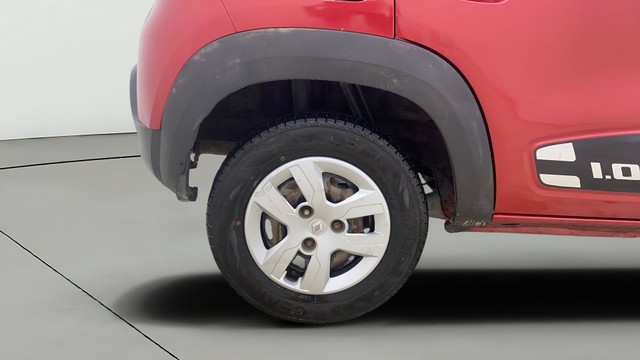 Second-hand 2018 Renault KWID 1.0 RXT for sale in Ahmedabad-24