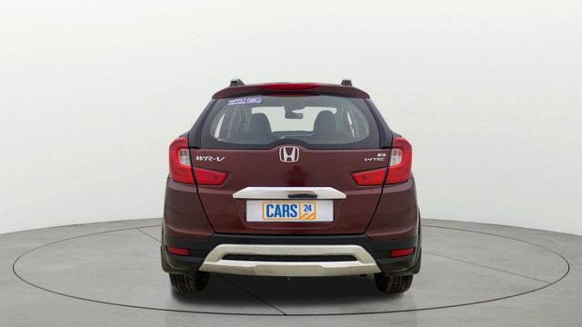 Second-hand 2017 Honda WR-V i-VTEC S for sale in Ahmedabad-3