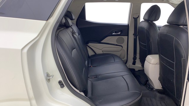 Second-hand 2021 Mahindra XUV300 W8 Diesel BSVI for sale in Ahmedabad-16