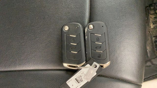 Second-hand 2021 Mahindra XUV300 W8 Diesel BSVI for sale in Ahmedabad-21