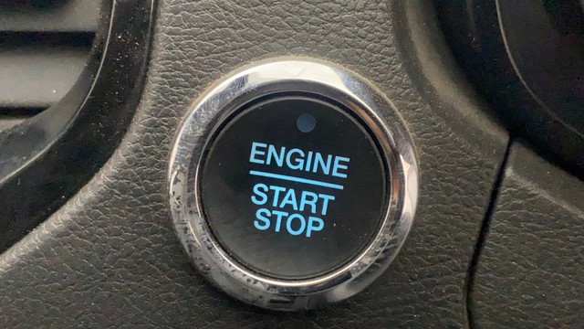 Second-hand 2020 Ford Figo 1.2P Titanium MT for sale in Bangalore-23