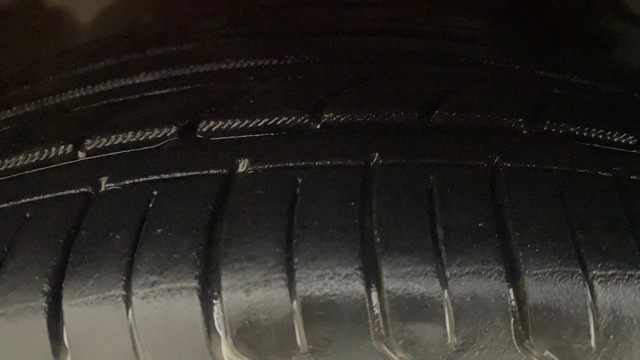 Second-hand 2020 Ford Figo 1.2P Titanium MT for sale in Bangalore-31