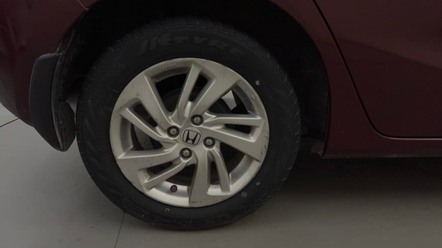 Second-hand 2016 Honda Jazz VX for sale in Mysore-18