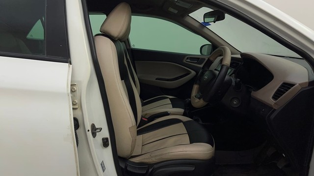 Second-hand 2017 Hyundai i20 Sportz 1.2 for sale in Mysore-15