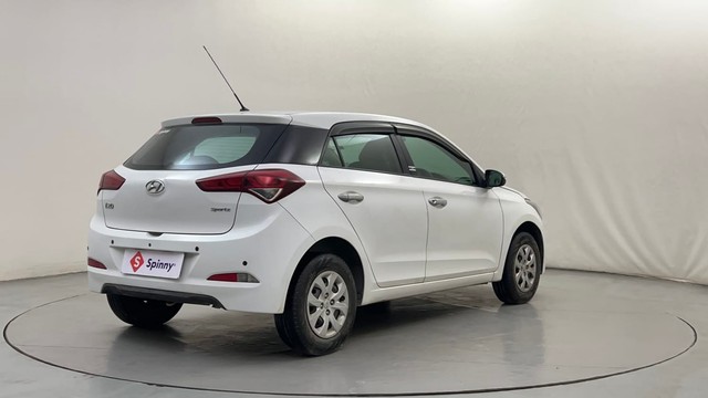 Second-hand 2017 Hyundai i20 Sportz 1.2 for sale in Mysore-3