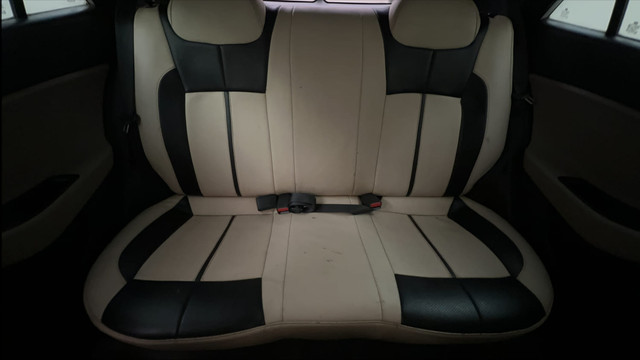 Second-hand 2017 Hyundai i20 Sportz 1.2 for sale in Mysore-34