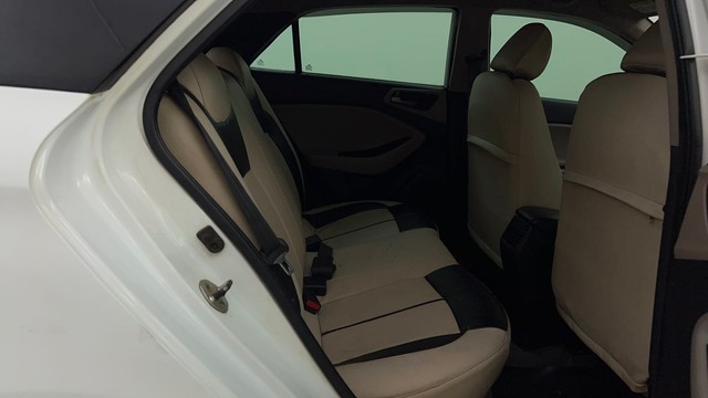 Second-hand 2017 Hyundai i20 Sportz 1.2 for sale in Mysore-24