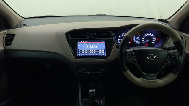 Second-hand 2017 Hyundai i20 Sportz 1.2 for sale in Mysore-11