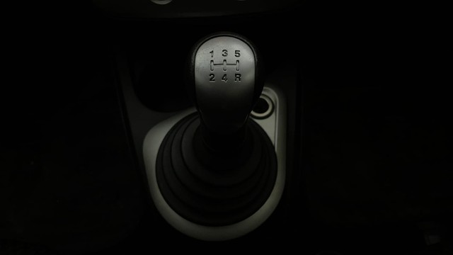 Second-hand 2011 Ford Figo Ambiente BSIV for sale in Bangalore-12