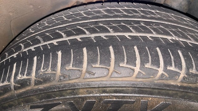 Second-hand 2011 Ford Figo Ambiente BSIV for sale in Bangalore-38