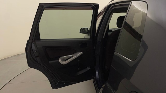 Second-hand 2011 Ford Figo Ambiente BSIV for sale in Bangalore-23