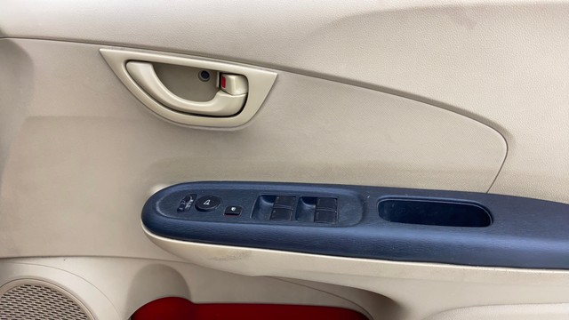 Second-hand 2014 Honda Brio S MT for sale in Gurgaon-17