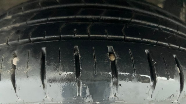 Second-hand 2024 Maruti Suzuki Baleno Zeta for sale in Ahmedabad-38