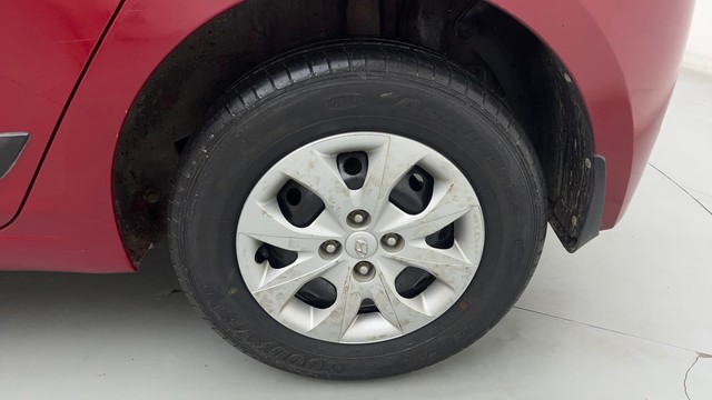 Second-hand 2015 Hyundai i20 Sportz 1.2 for sale in Lucknow-19