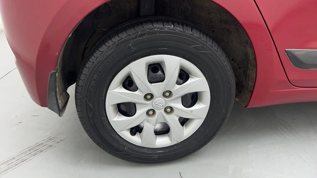 Second-hand 2015 Hyundai i20 Sportz 1.2 for sale in Lucknow-18