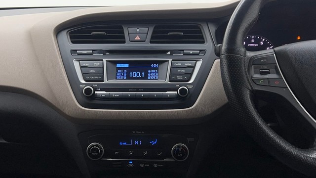 Second-hand 2015 Hyundai i20 Sportz 1.2 for sale in Lucknow-34