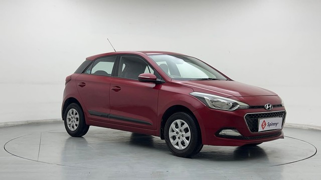 Second-hand 2015 Hyundai i20 Sportz 1.2 for sale in Lucknow-1