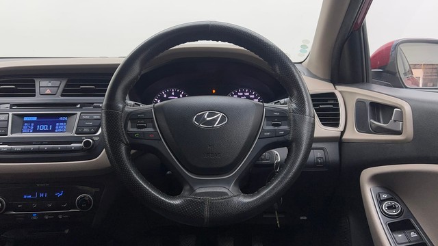 Second-hand 2015 Hyundai i20 Sportz 1.2 for sale in Lucknow-39