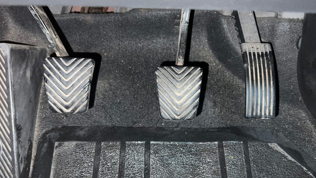 Second-hand 2015 Hyundai i20 Sportz 1.2 for sale in Lucknow-14