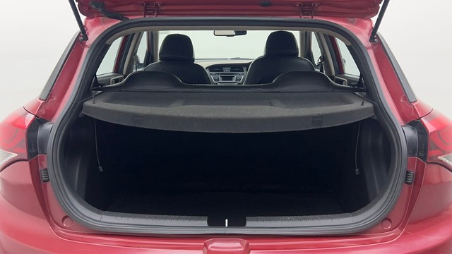 Second-hand 2015 Hyundai i20 Sportz 1.2 for sale in Lucknow-9