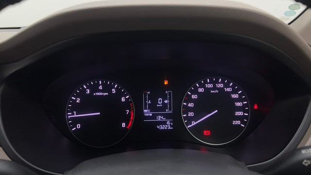 Second-hand 2015 Hyundai i20 Sportz 1.2 for sale in Lucknow-13